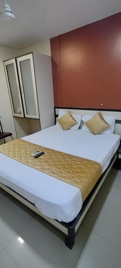 Hotel Minerva Residency - Near Grant Road Railway Station Bombay Extérieur photo